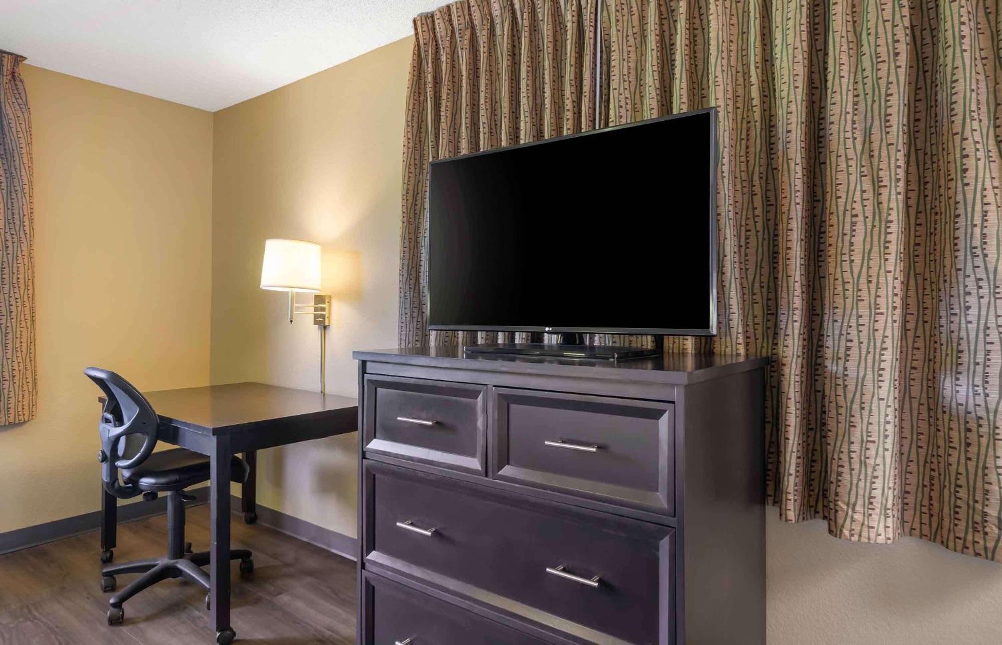 Extended Stay America Suites - St Petersburg - Clearwater - Executive Dr Largo Exterior foto
