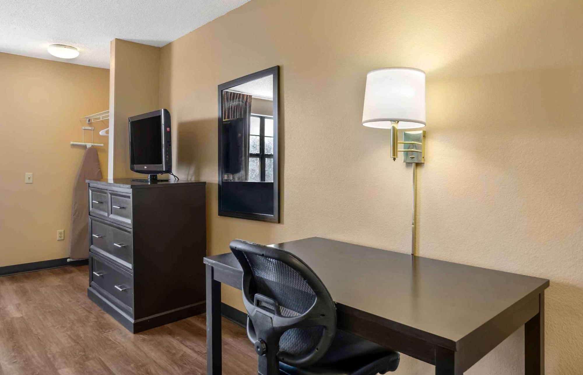 Extended Stay America Suites - St Petersburg - Clearwater - Executive Dr Largo Exterior foto
