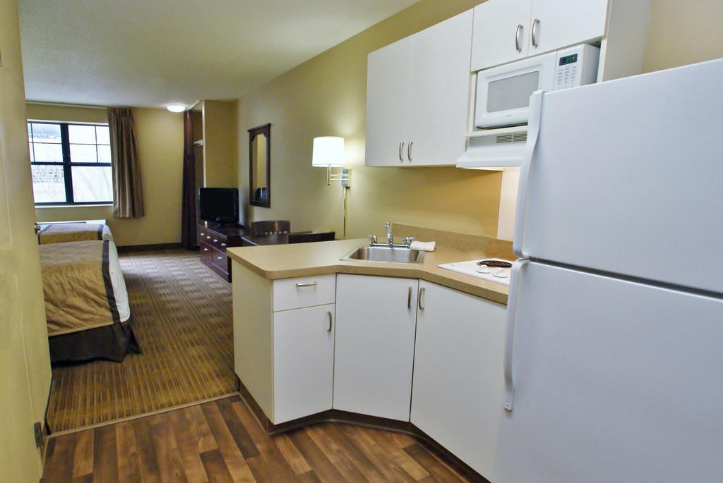 Extended Stay America Suites - St Petersburg - Clearwater - Executive Dr Largo Exterior foto
